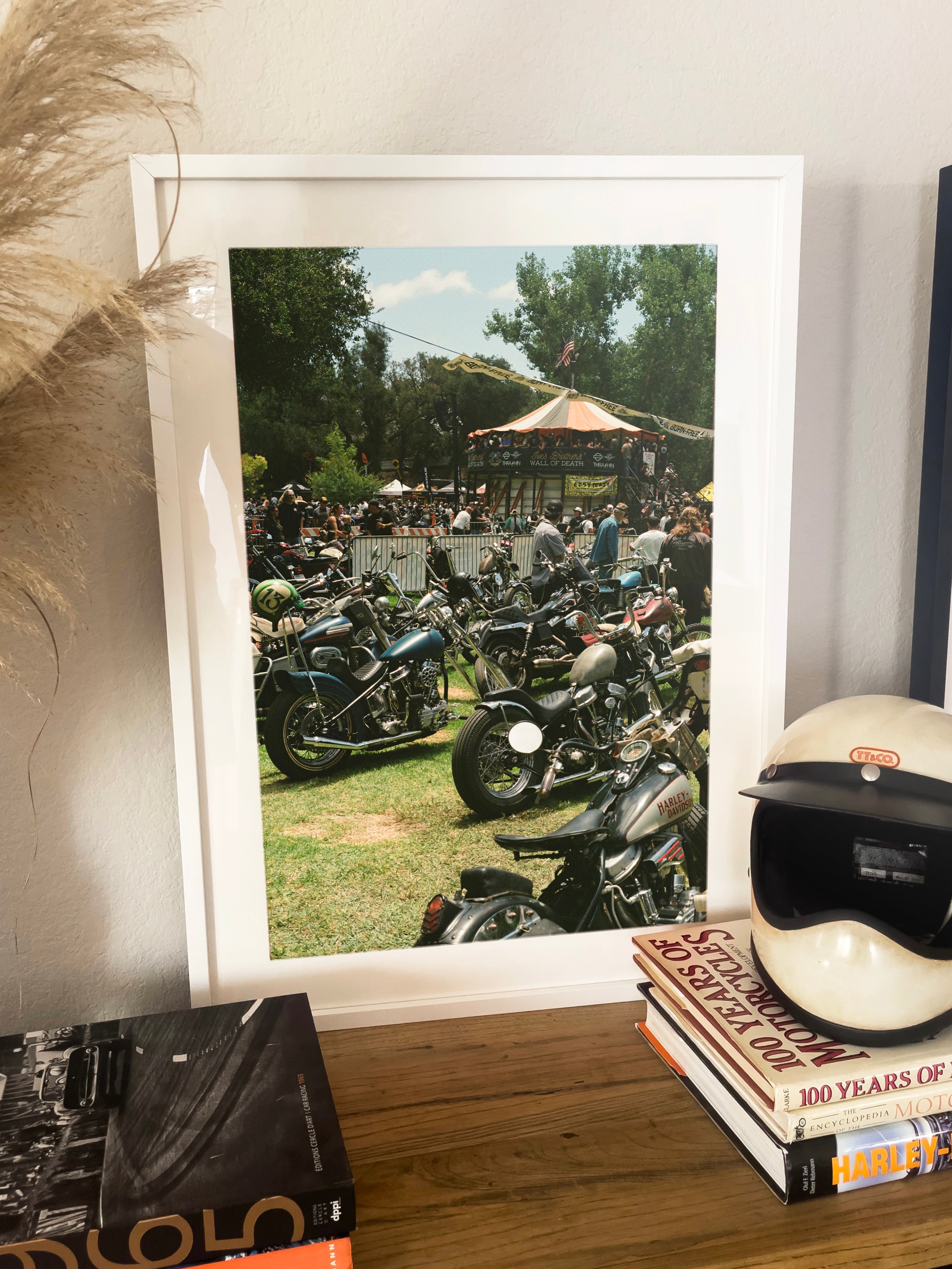 Born Free 17 - Black frame