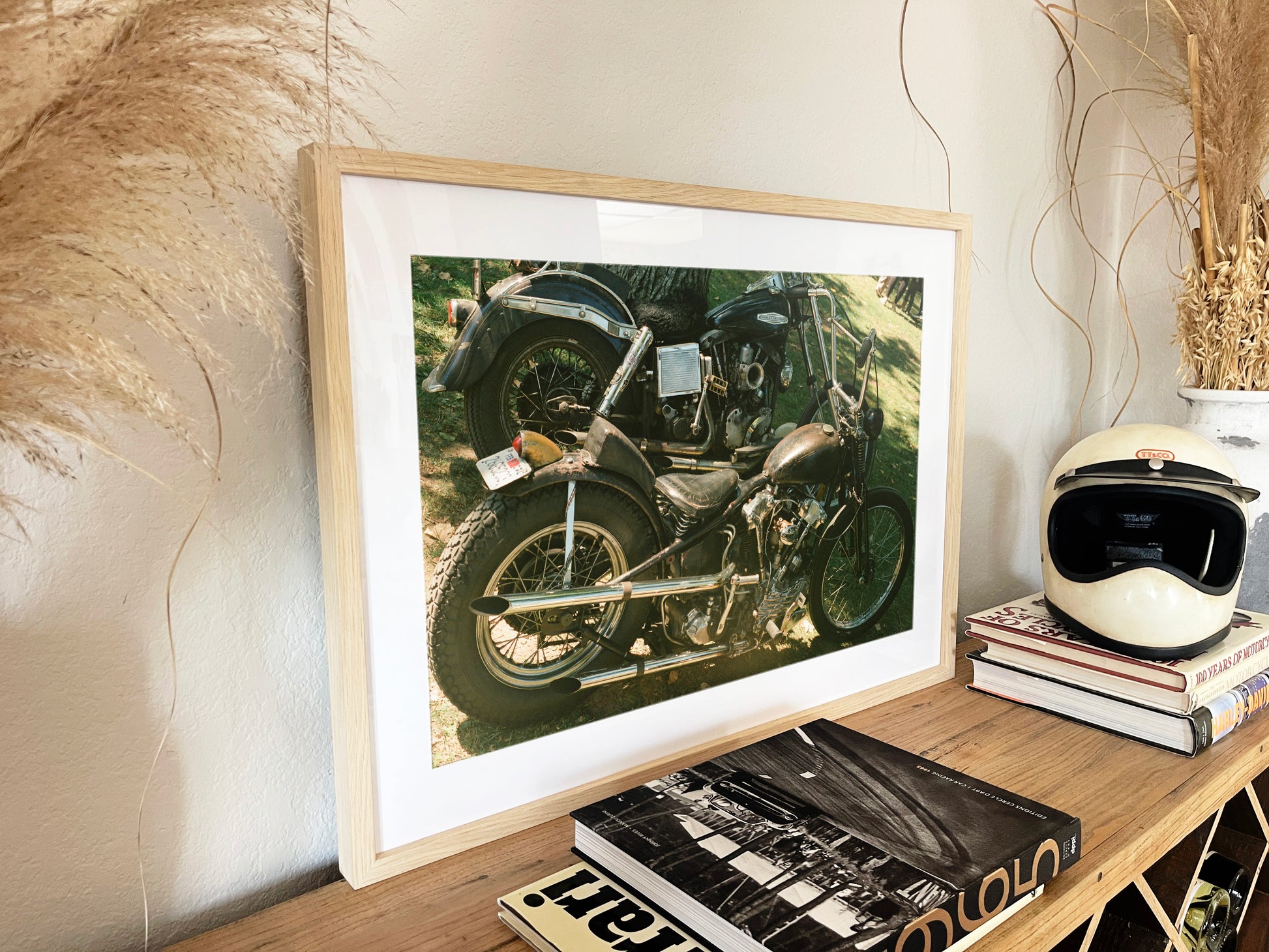 Knucklehead and Genny Shovelhead - Black frame