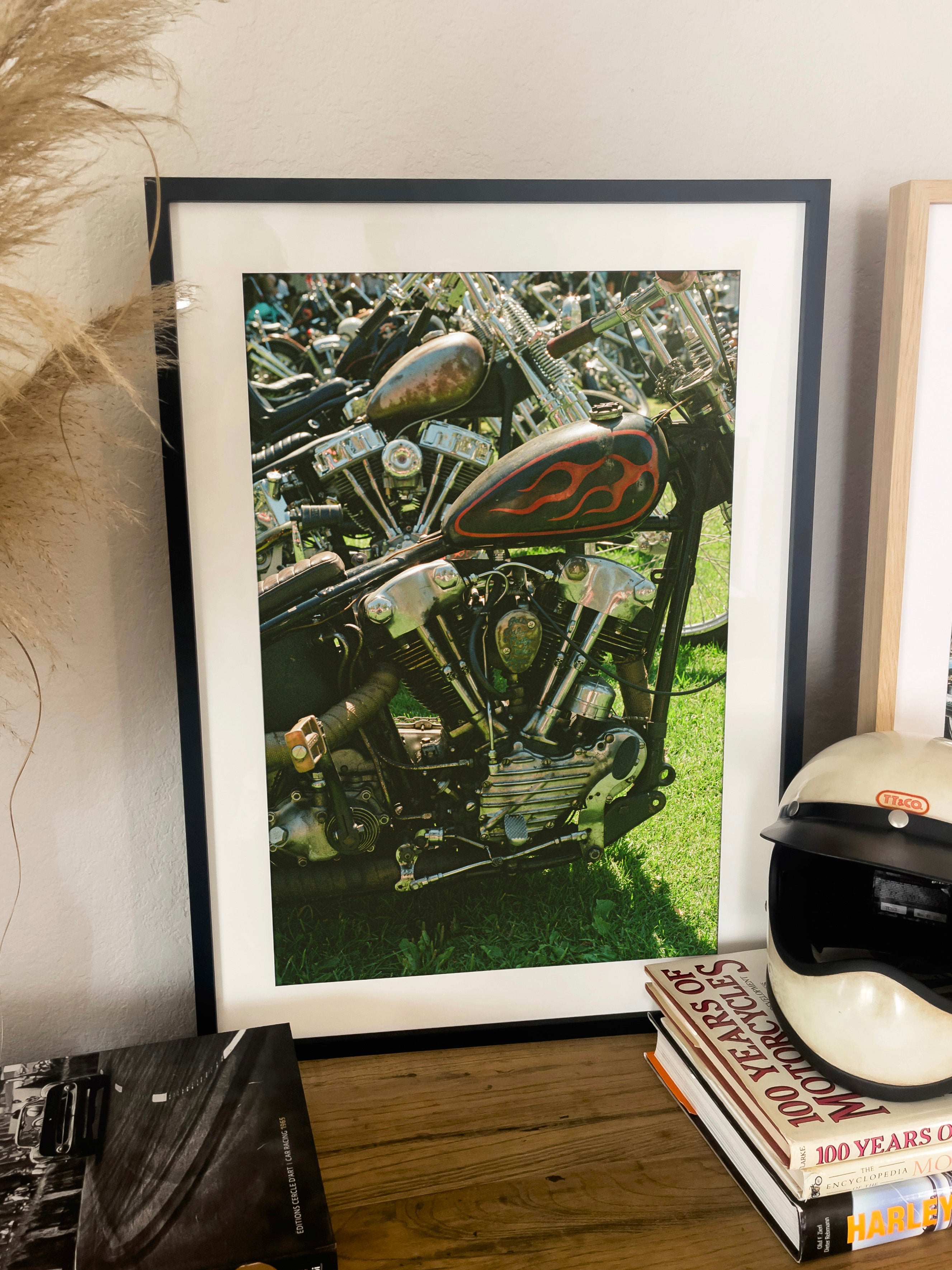 Knucklehead and Panhead Choppers - Black frame