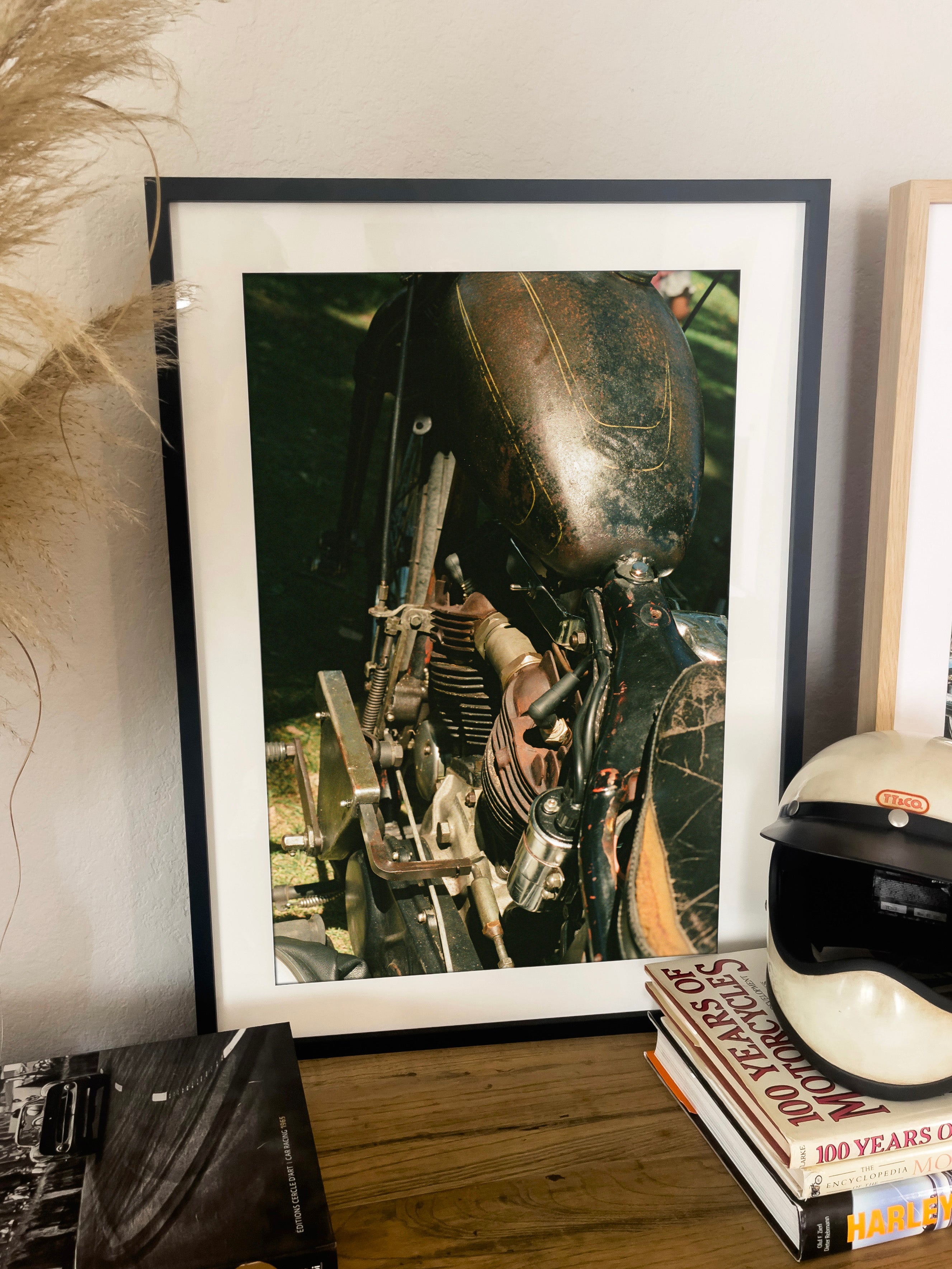 Knucklehead Patina - Black frame